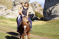 Конные прогулки в горах Крыма — активный отдых в Солнечногорском